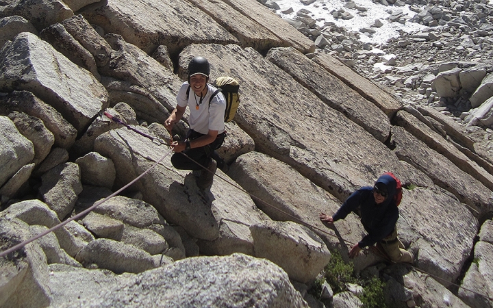 teens learn mountaineering skills in california